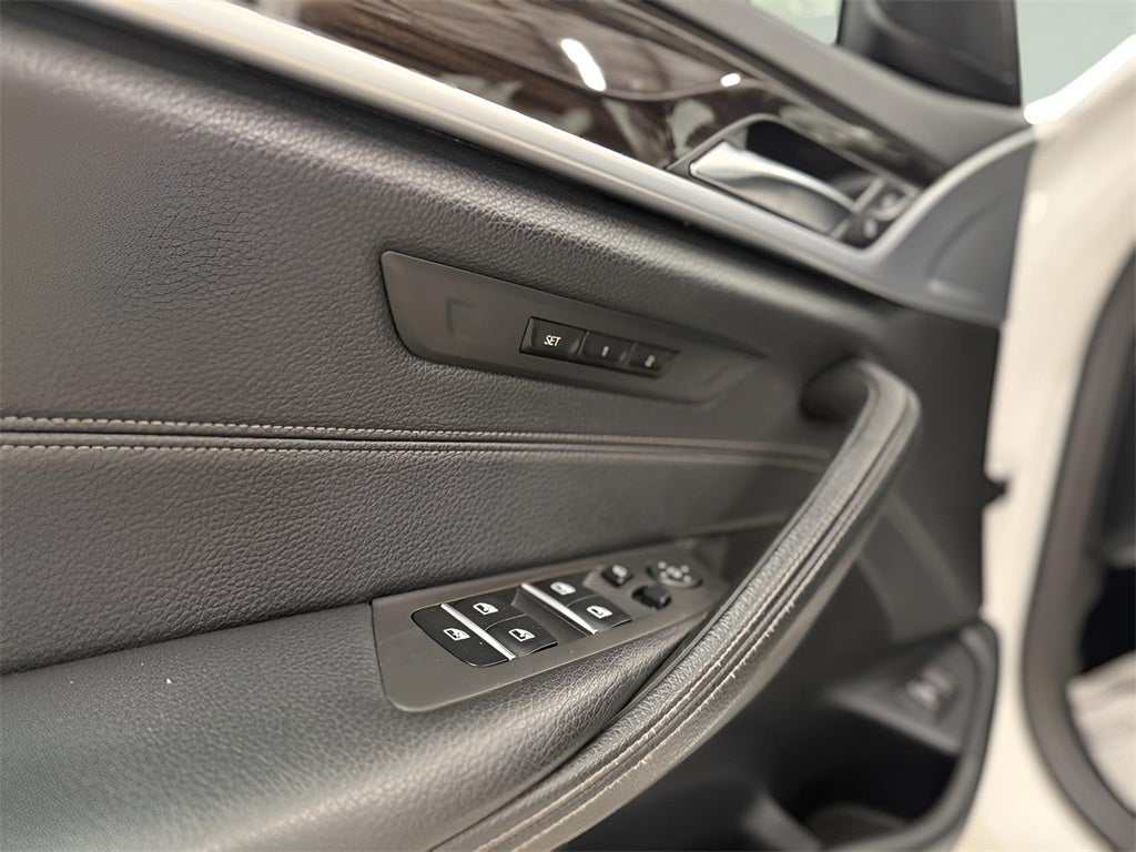 2019 BMW 5 Series 530i xDrive CarBravo