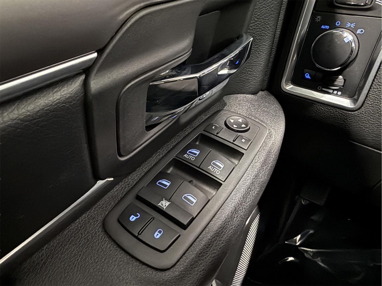 2023 RAM 1500 Classic Warlock Quad Cab 4x4 6'4' Box
