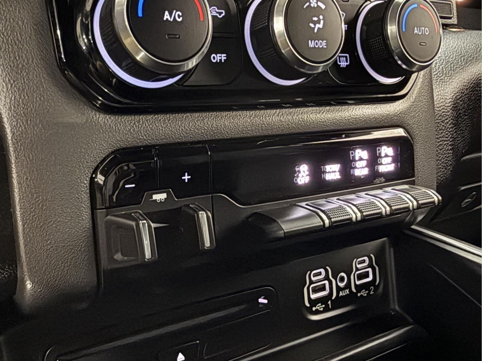 2019 RAM 1500 Big Horn/Lone Star Crew Cab 4x4 5'7' Box