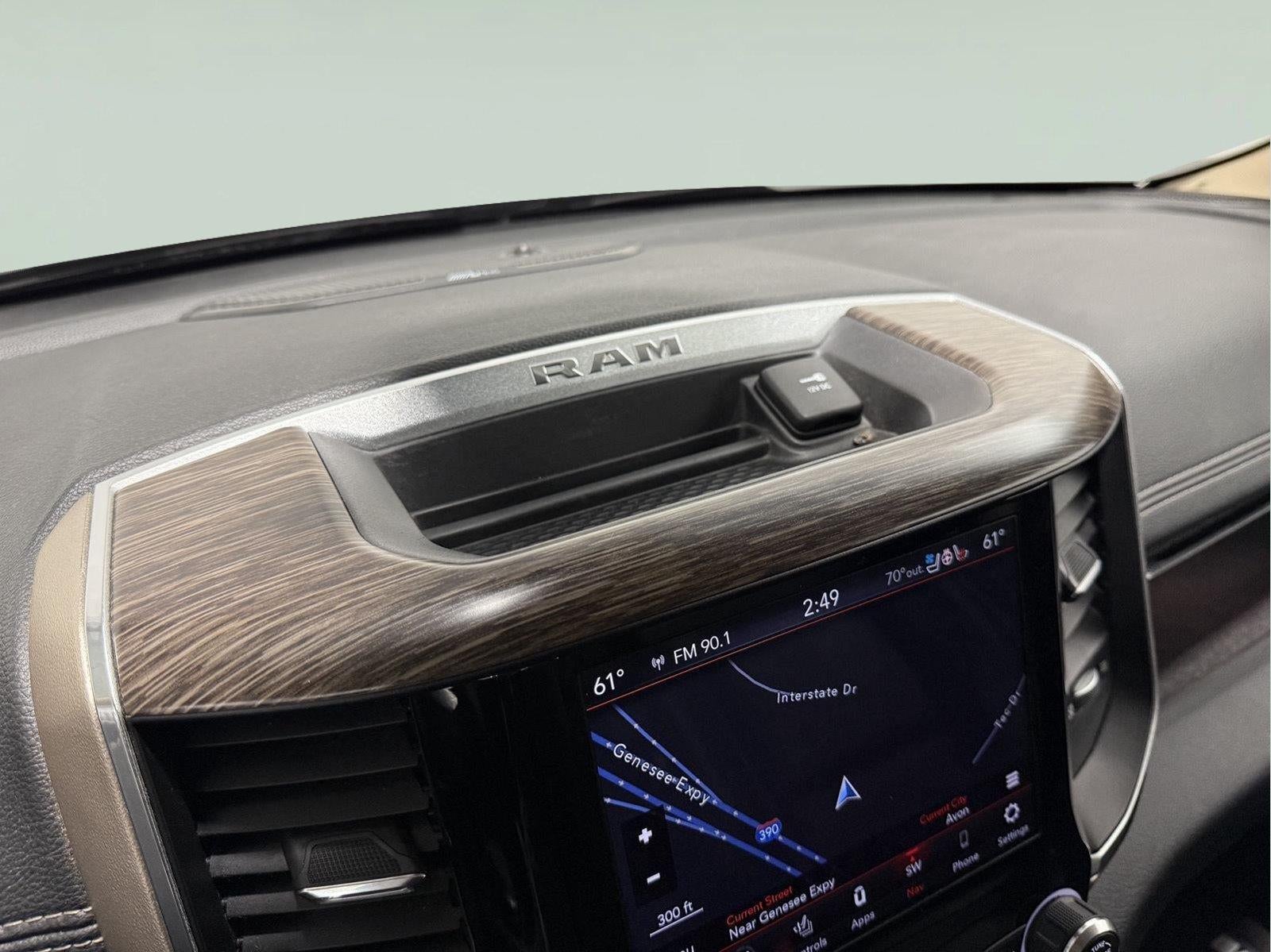 2019 RAM 1500 Laramie Crew Cab 4x4 5'7' Box