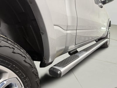 2019 RAM 1500 Laramie Crew Cab 4x4 5'7' Box