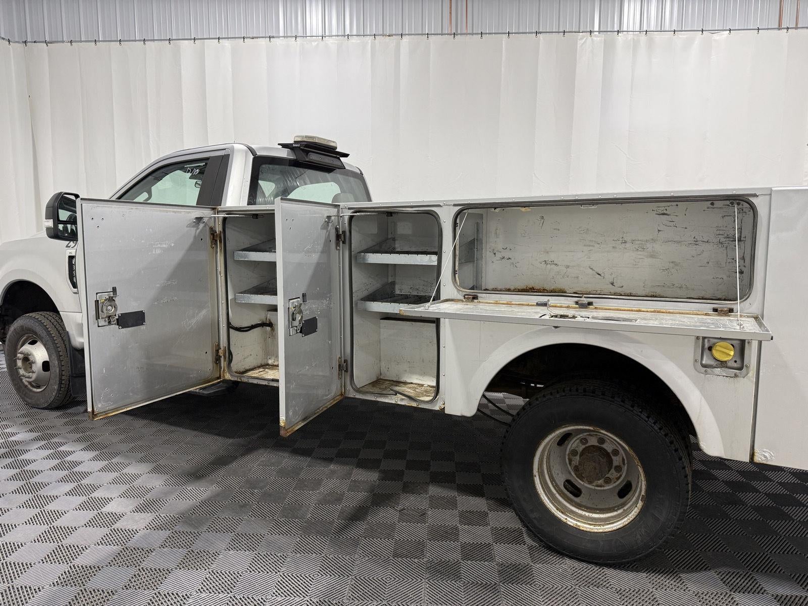 2018 Ford F-350 Chassis XL