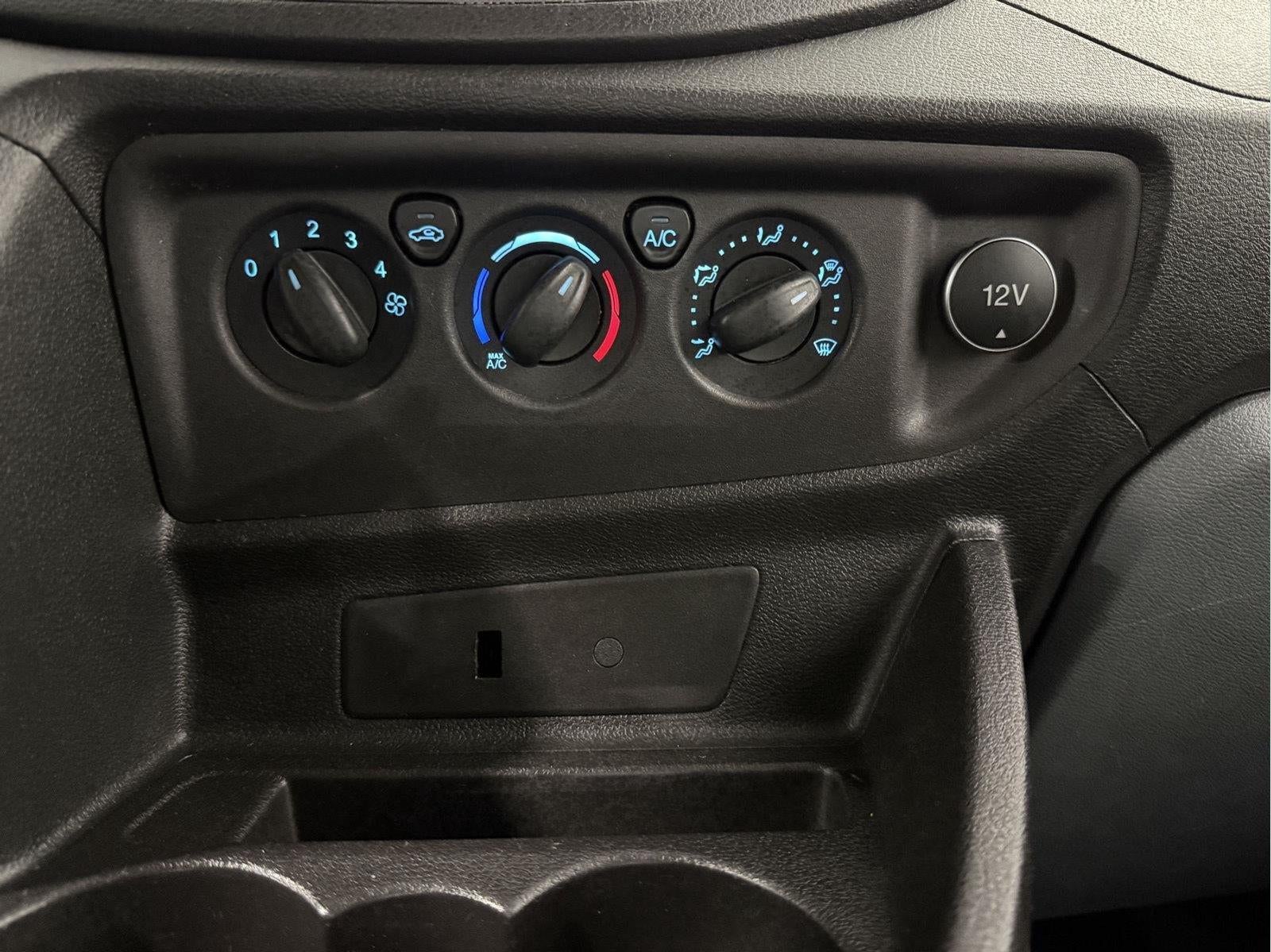 2019 Ford Transit 150 XL