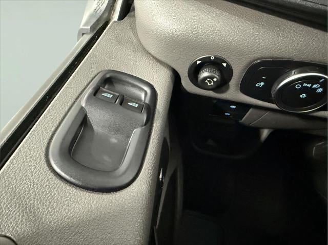 2023 Ford Furgoneta de carga Transit-250 T-250 130' Med Rf 9070 GVWR RWD