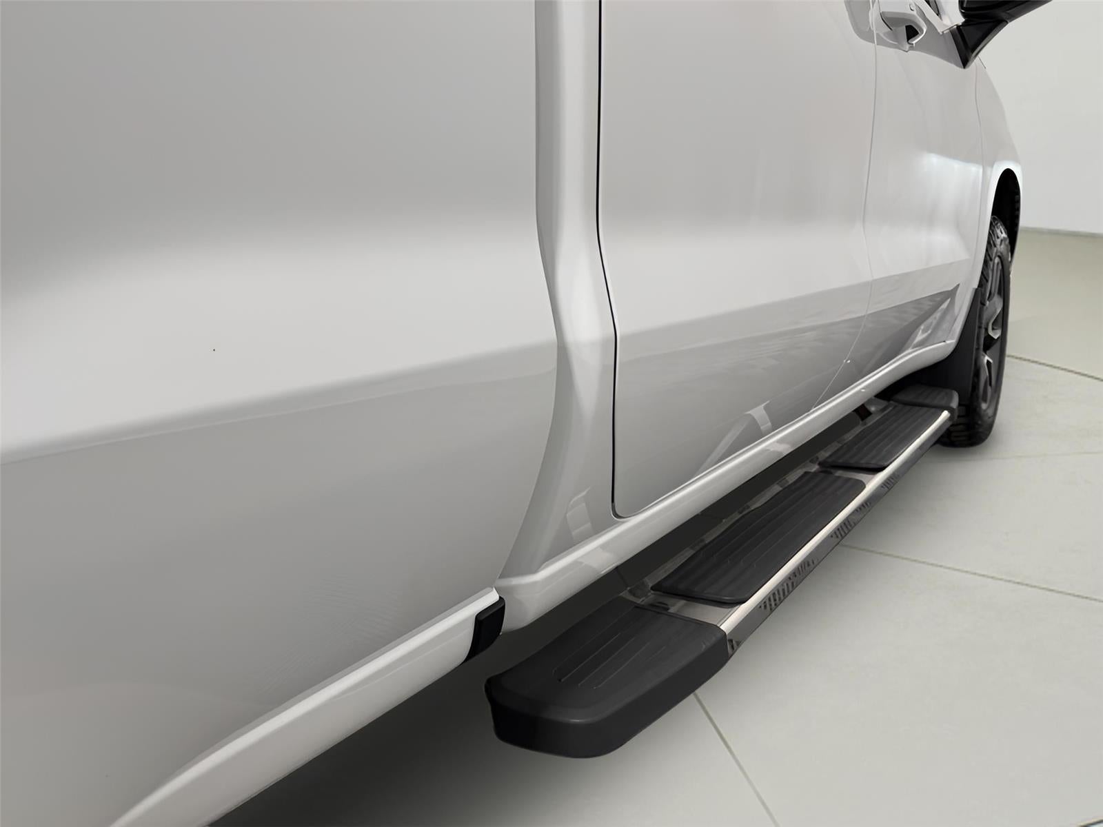 2023 Chevrolet Silverado 1500 4WD Double Cab Standard Bed LT with 2FT