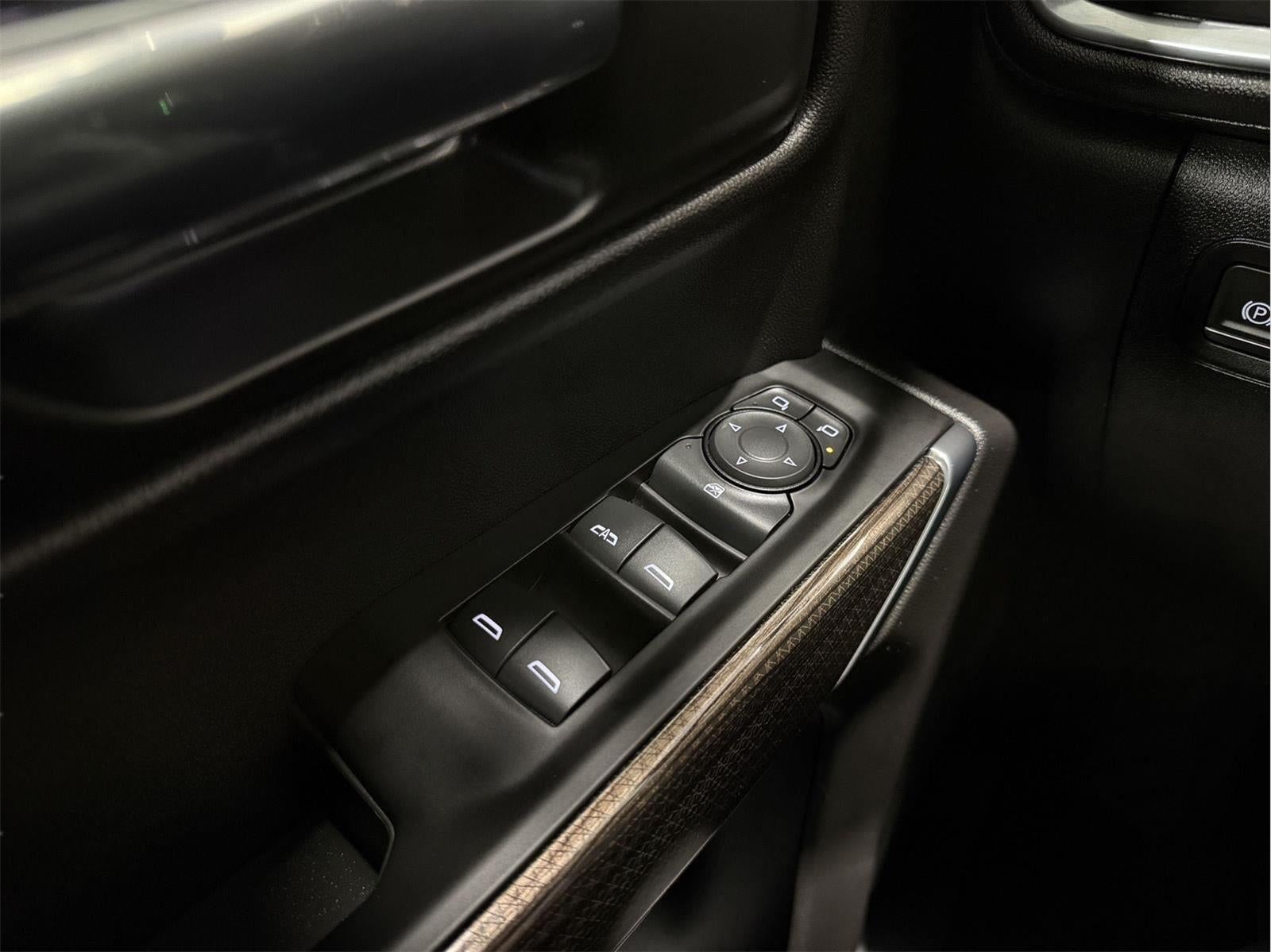 2020 Chevrolet Silverado 1500 4WD Double Cab Standard Bed RST