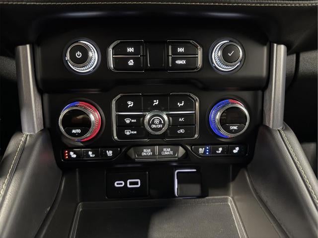 2024 GMC Yukon XL 4WD SLT