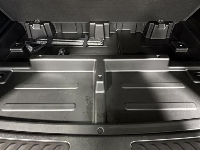 2024 GMC Yukon XL 4WD SLT