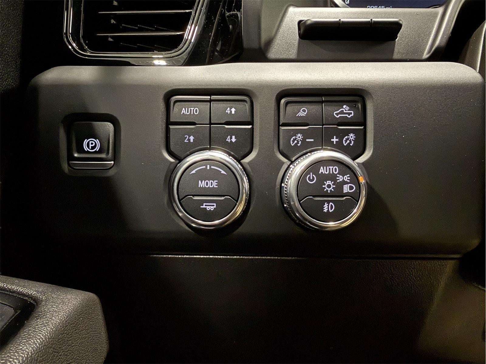 2024 GMC Sierra 3500HD 4WD Crew Cab Standard Bed AT4