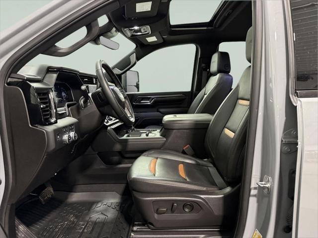 2024 GMC Sierra 3500HD 4WD Crew Cab Standard Bed AT4
