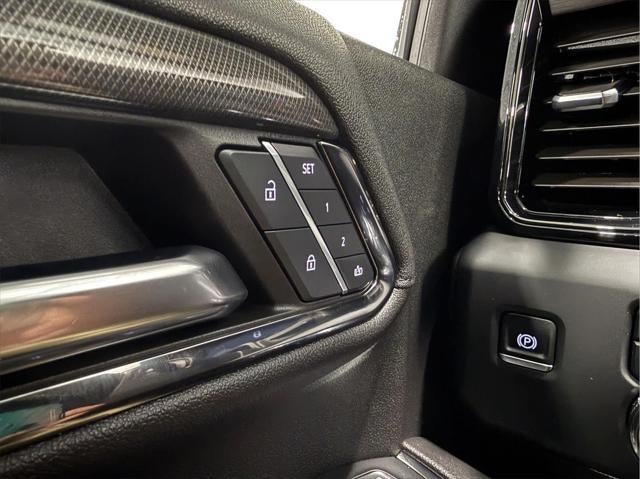 2024 GMC Sierra 3500HD 4WD Crew Cab Standard Bed AT4