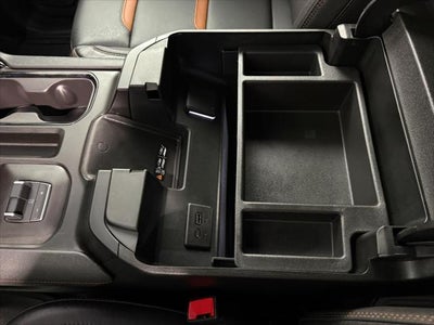 2025 GMC Sierra 2500HD 4WD Crew Cab Standard Bed AT4