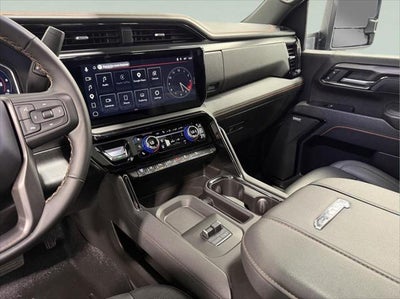 2025 GMC Sierra 2500HD 4WD Crew Cab Standard Bed AT4