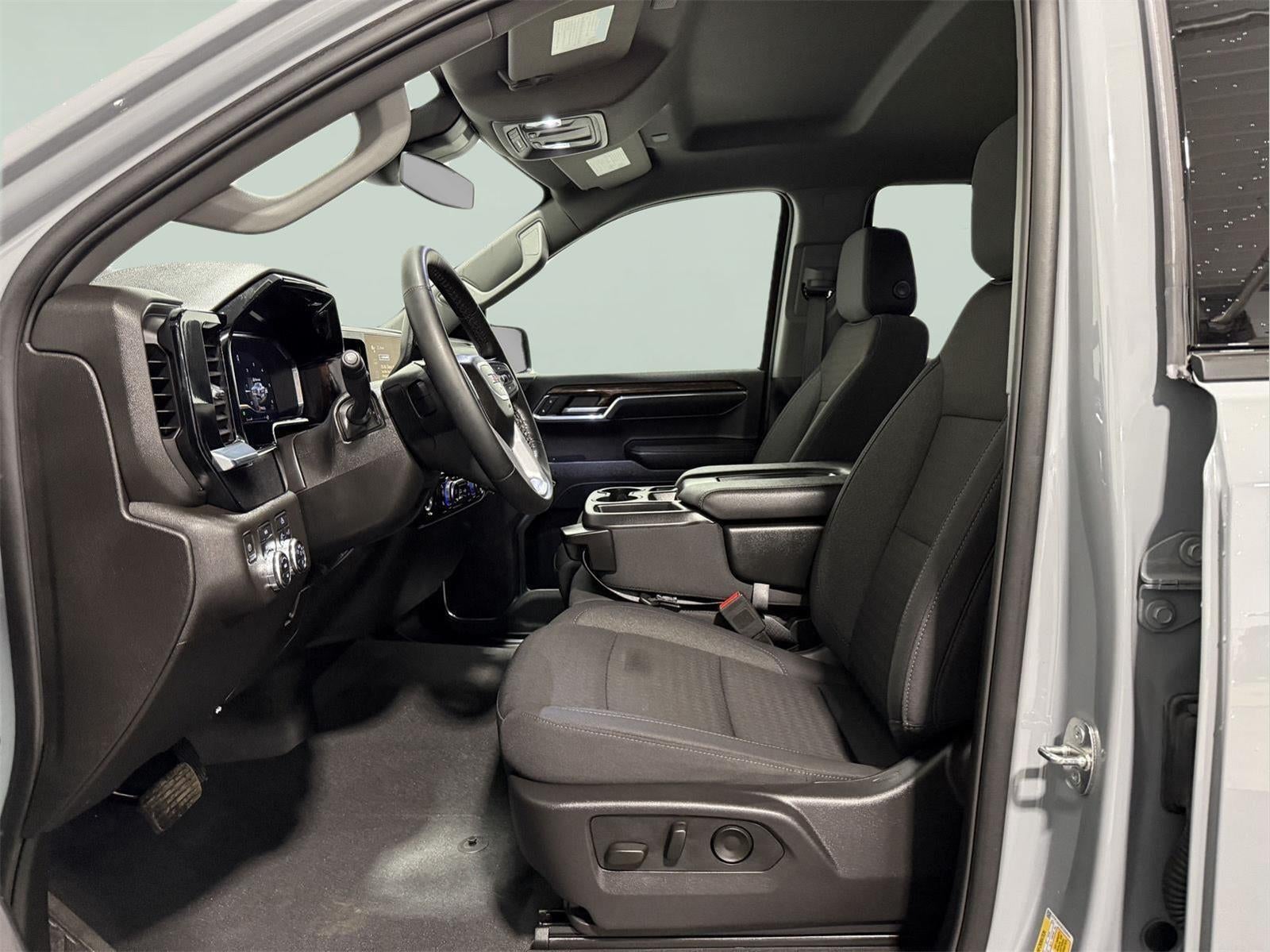 2024 GMC Sierra 1500 4WD Crew Cab Short Box Elevation with 3VL