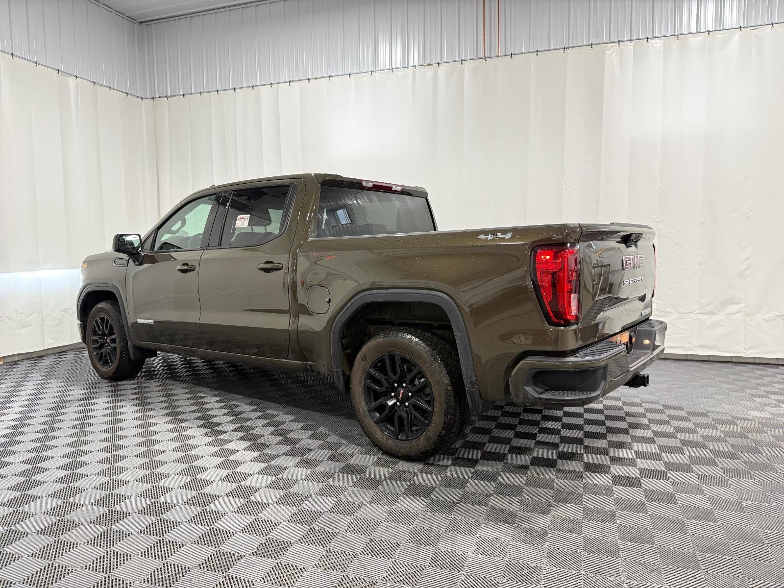 2024 GMC Sierra 1500 4WD Crew Cab Short Box Elevation with 3VL