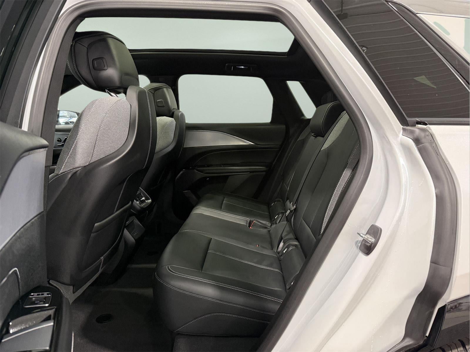 2024 Cadillac LYRIQ Tech RWD