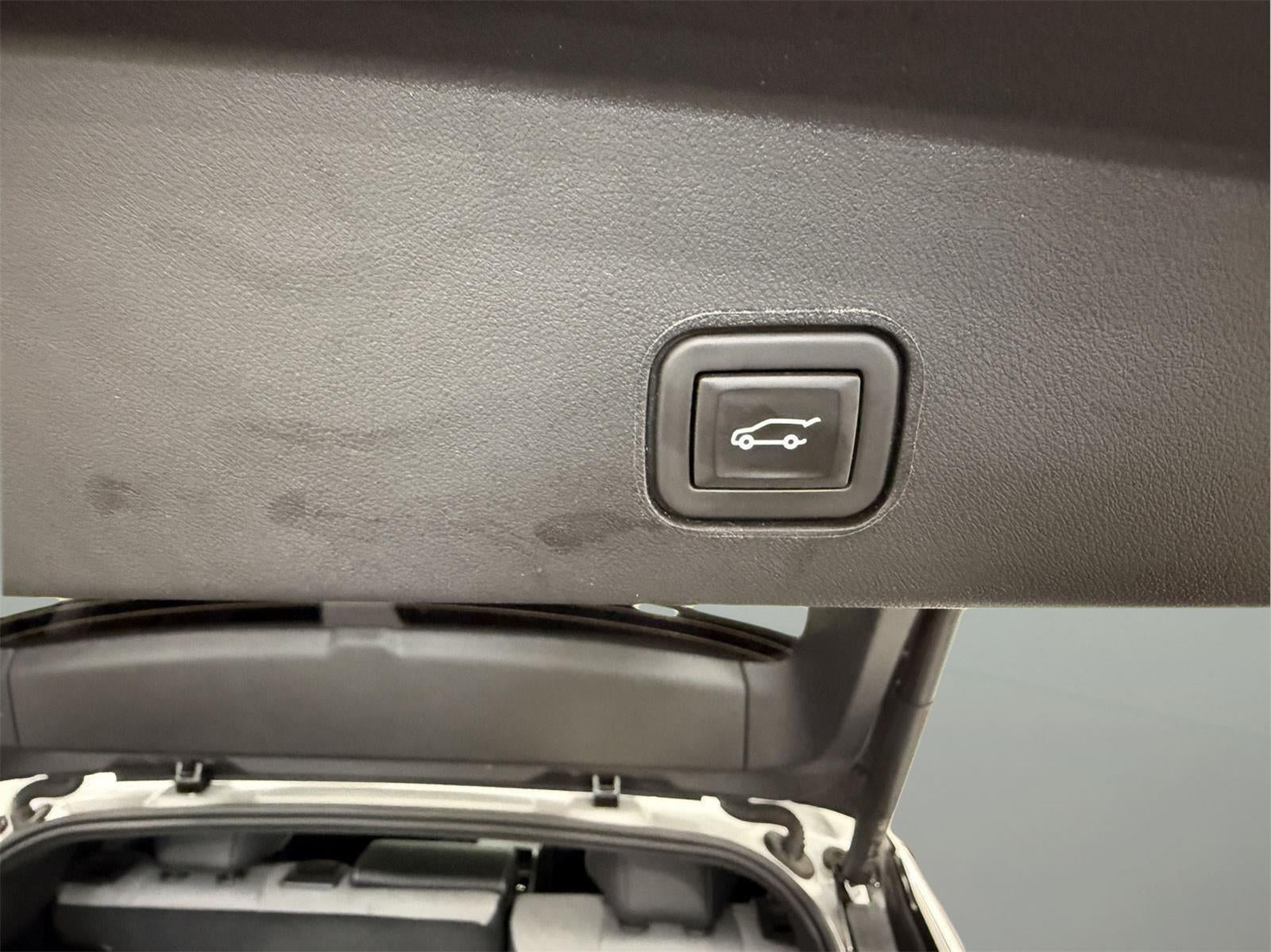 2024 Cadillac LYRIQ Tech RWD