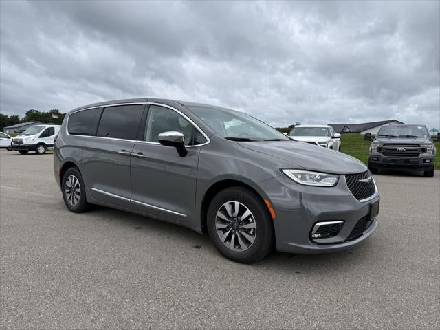 2023 Chrysler Pacifica Hybrid Limited