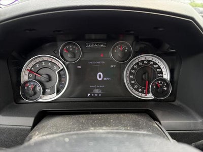 2017 RAM 3500 Laramie Crew Cab 4x4 6'4' Box