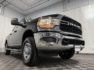 2024 RAM 2500 Tradesman Crew Cab 4x4 6'4' Box