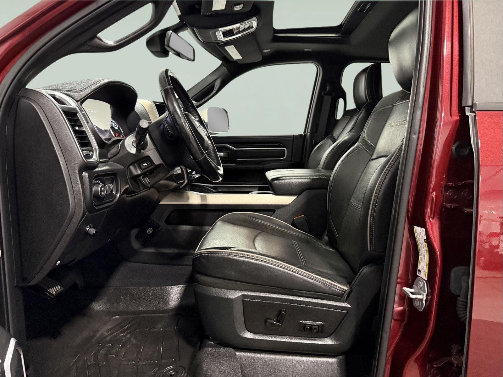 2019 RAM 2500 Laramie Crew Cab 4x4 6'4' Box