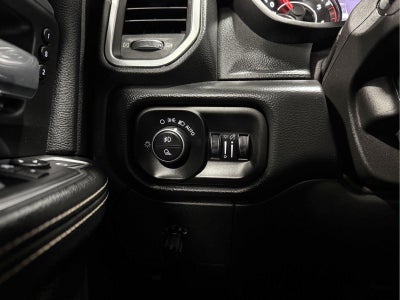 2019 RAM 2500 Laramie Crew Cab 4x4 6'4' Box