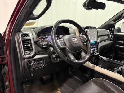 2019 RAM 2500 Laramie Crew Cab 4x4 6'4' Box