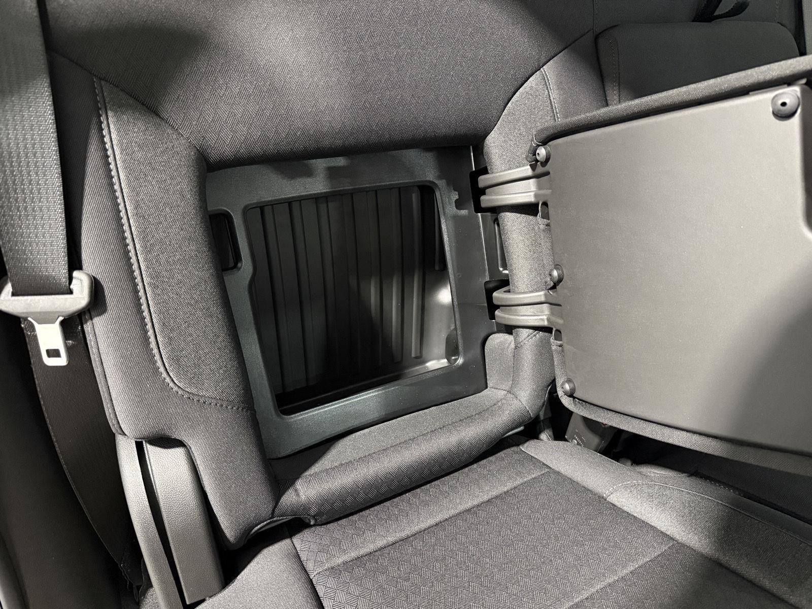 2025 GMC Sierra 1500 4WD Crew Cab Short Box Elevation with 3VL