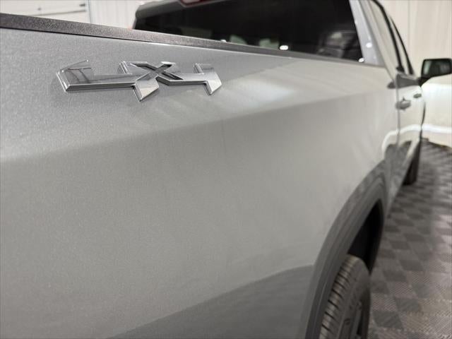 2025 GMC Sierra 1500 4WD Crew Cab Short Box Elevation with 3VL