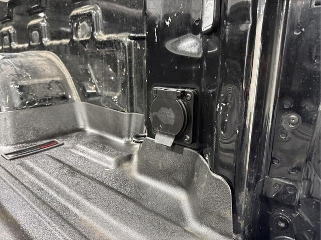 2024 GMC Sierra 1500 4WD Crew Cab Short Box Elevation with 3VL