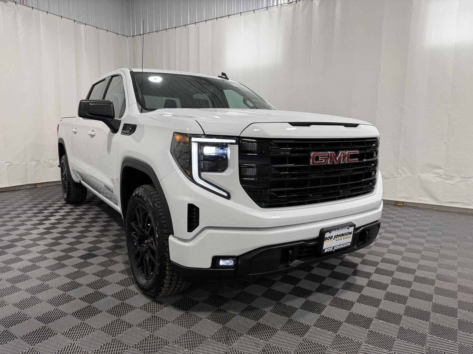 2025 GMC Sierra 1500 4WD Crew Cab Short Box Elevation with 3SB