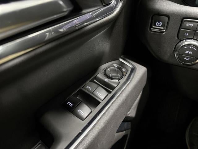 2025 GMC Sierra 1500 4WD Crew Cab Short Box Elevation with 3SB