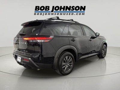 2022 Nissan Pathfinder SV 4WD