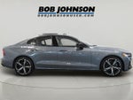 2023 Volvo S60 B5 Plus Dark Theme