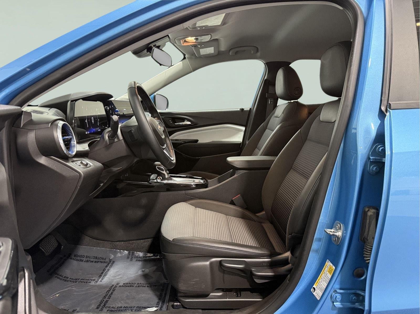 2025 Chevrolet Trax FWD LT