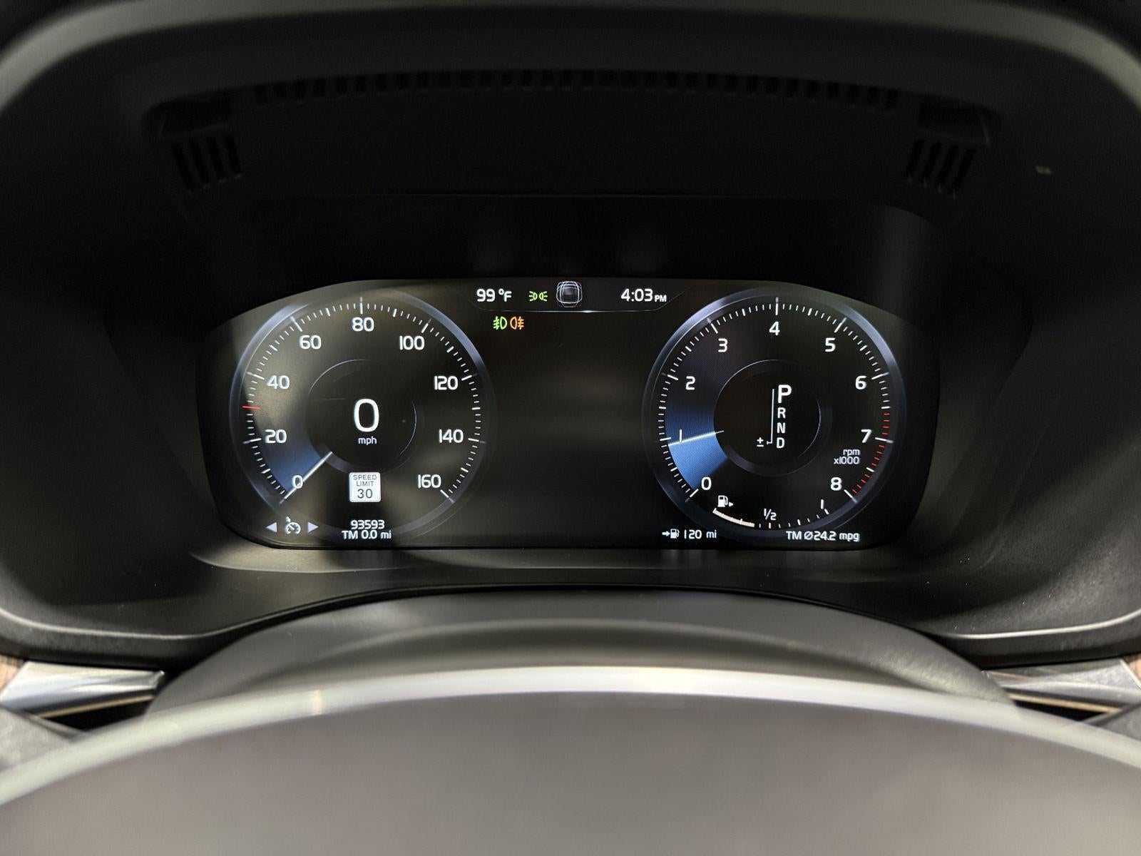 2021 Volvo XC60 T6 Momentum