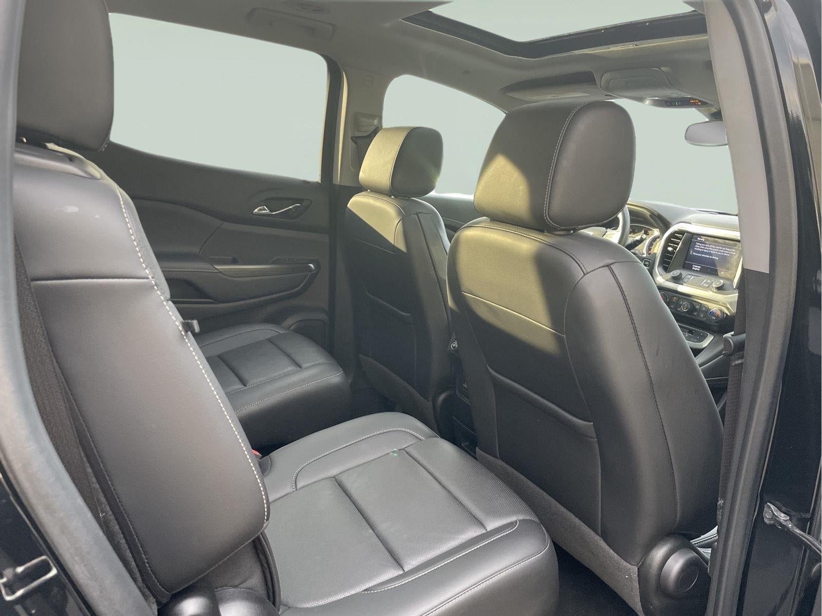 2022 GMC Acadia SLT
