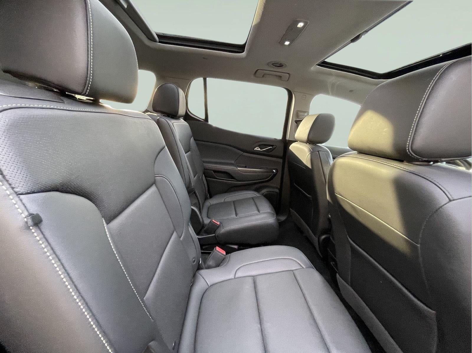 2022 GMC Acadia SLT