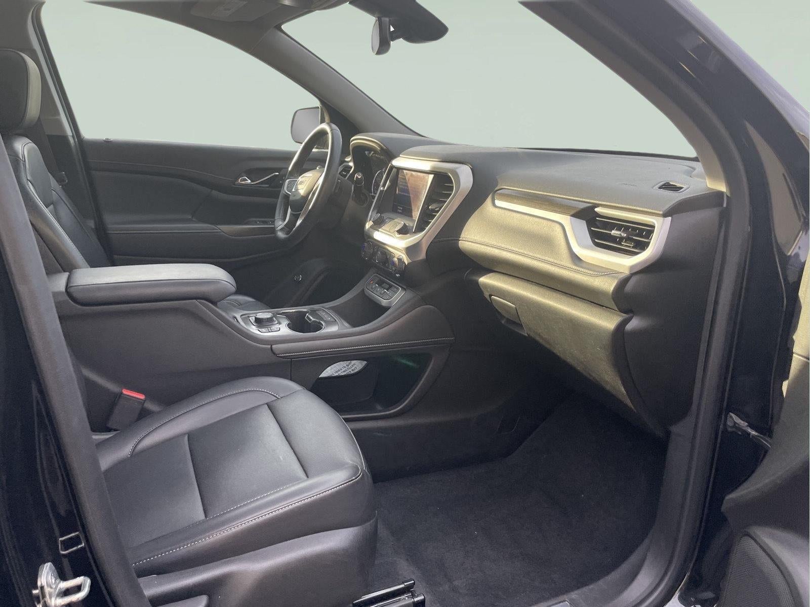 2022 GMC Acadia SLT