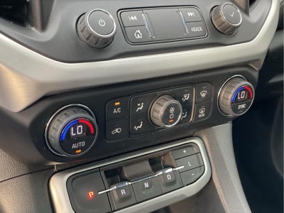 2022 GMC Acadia SLT