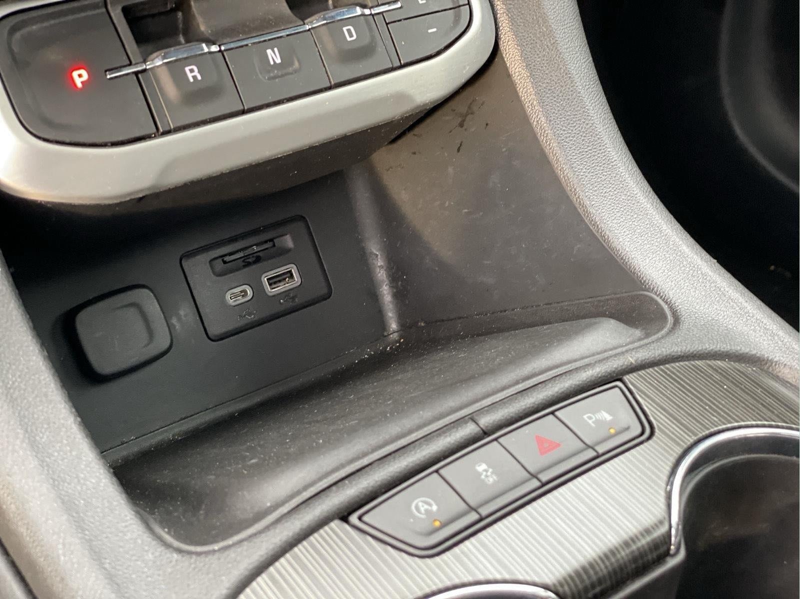 2022 GMC Acadia SLT