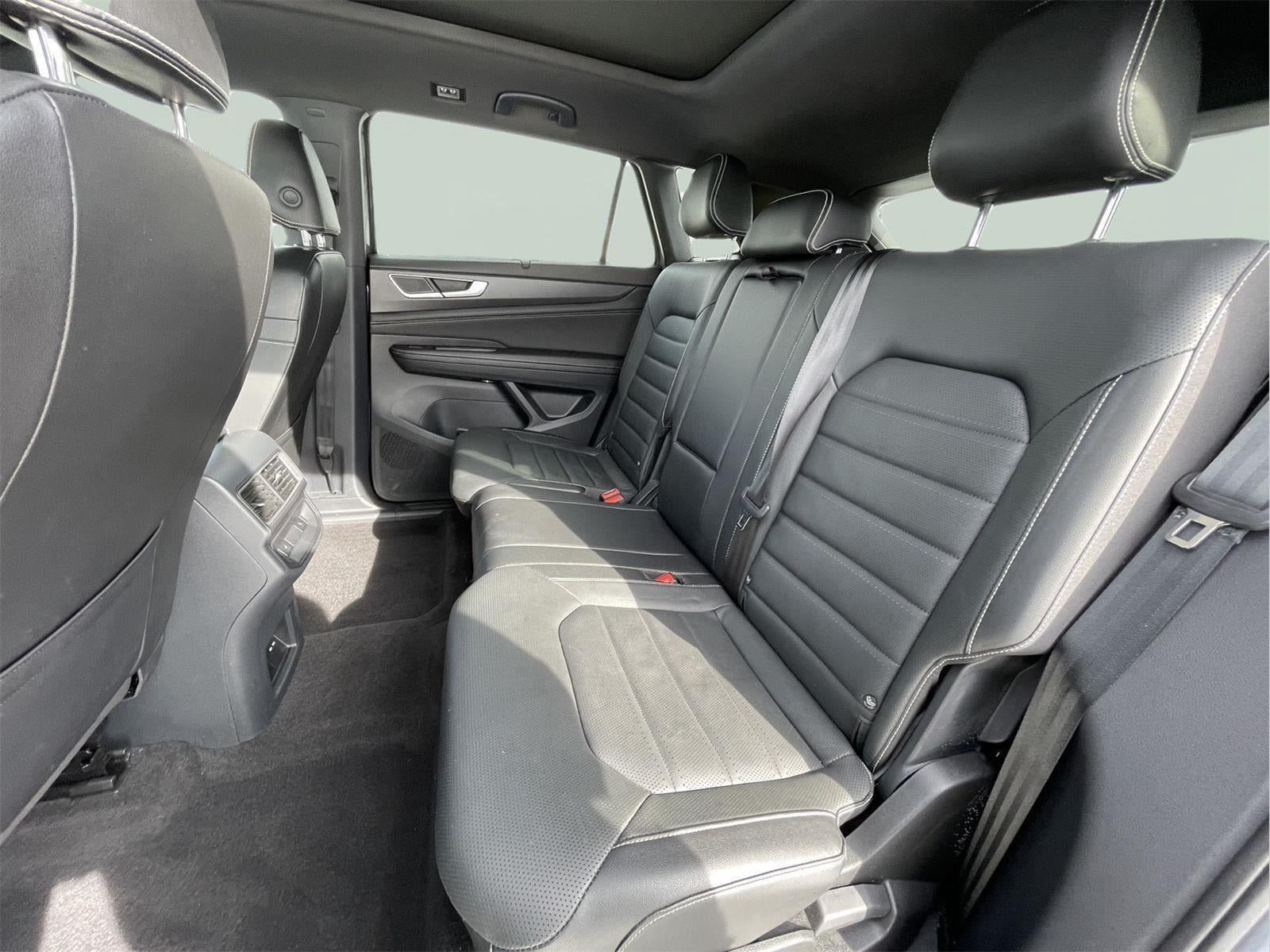 2024 Volkswagen Atlas Cross Sport 2.0T SEL R-Line