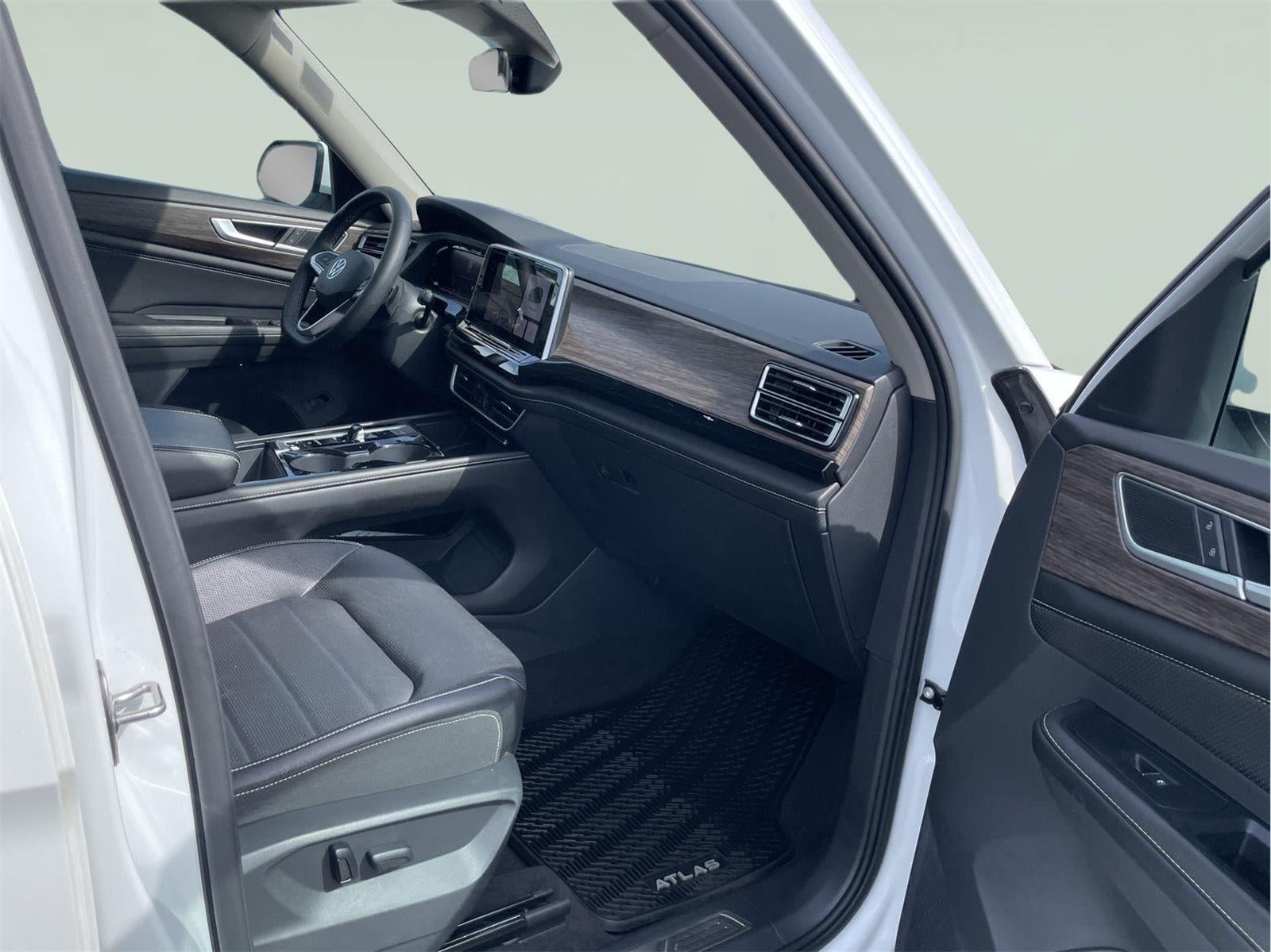 2024 Volkswagen Atlas 2.0T SEL