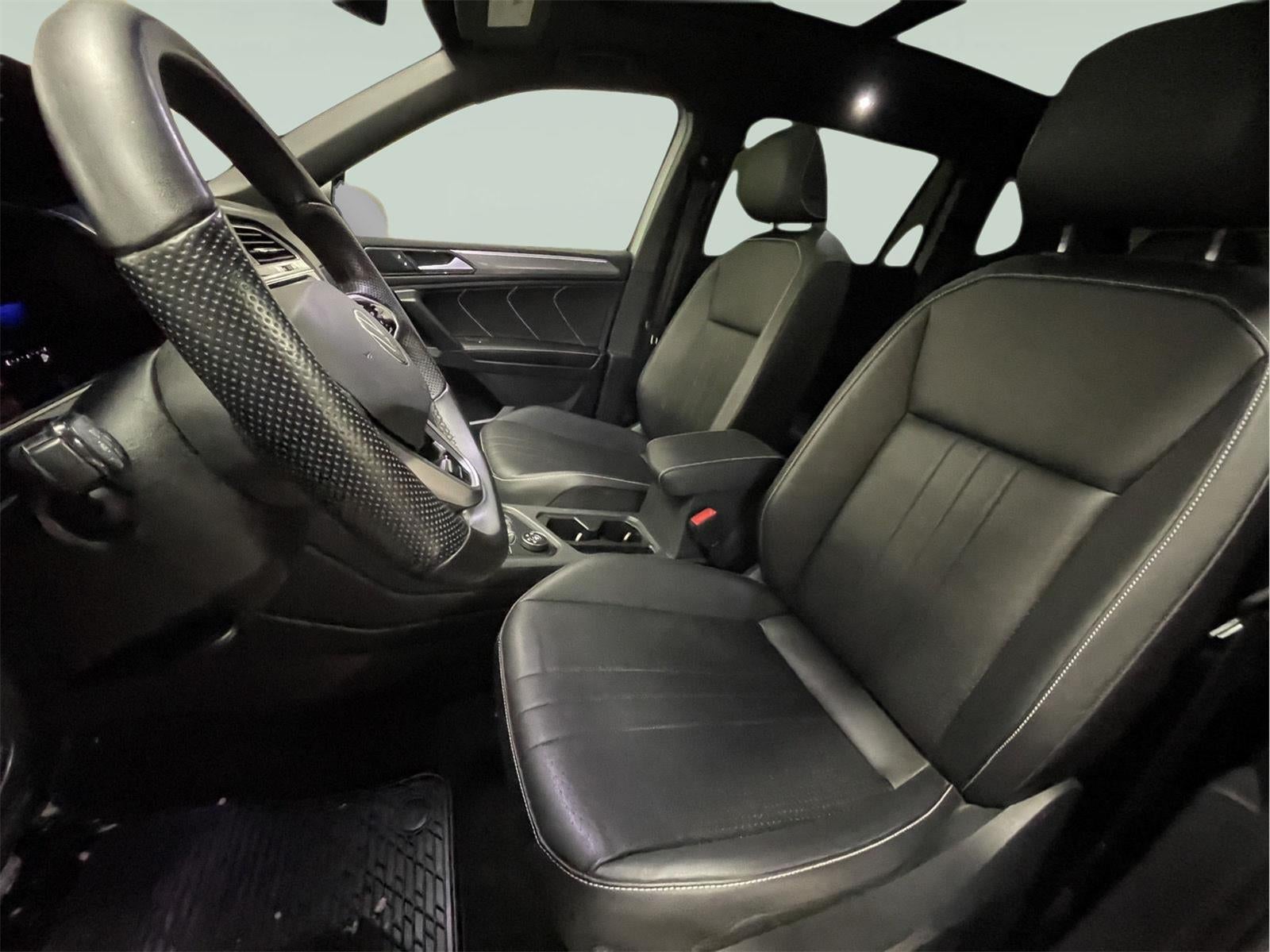 2023 Volkswagen Tiguan SE R-Line Black