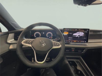 2025 Volkswagen Tiguan SE R-Line Black