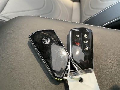 2025 Volkswagen Tiguan SE R-Line Black