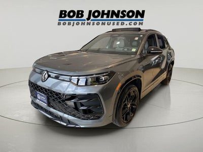 2025 Volkswagen Tiguan SE R-Line Black