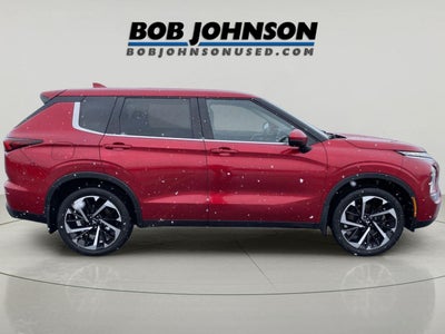2022 Mitsubishi Outlander ES