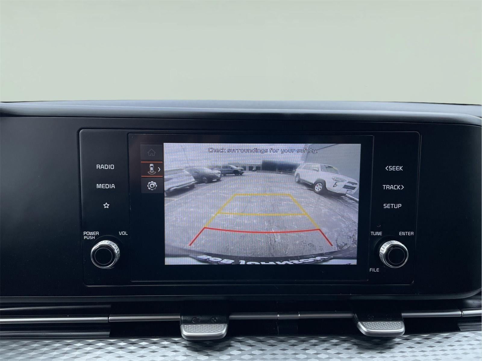 2023 Kia Carnival LX