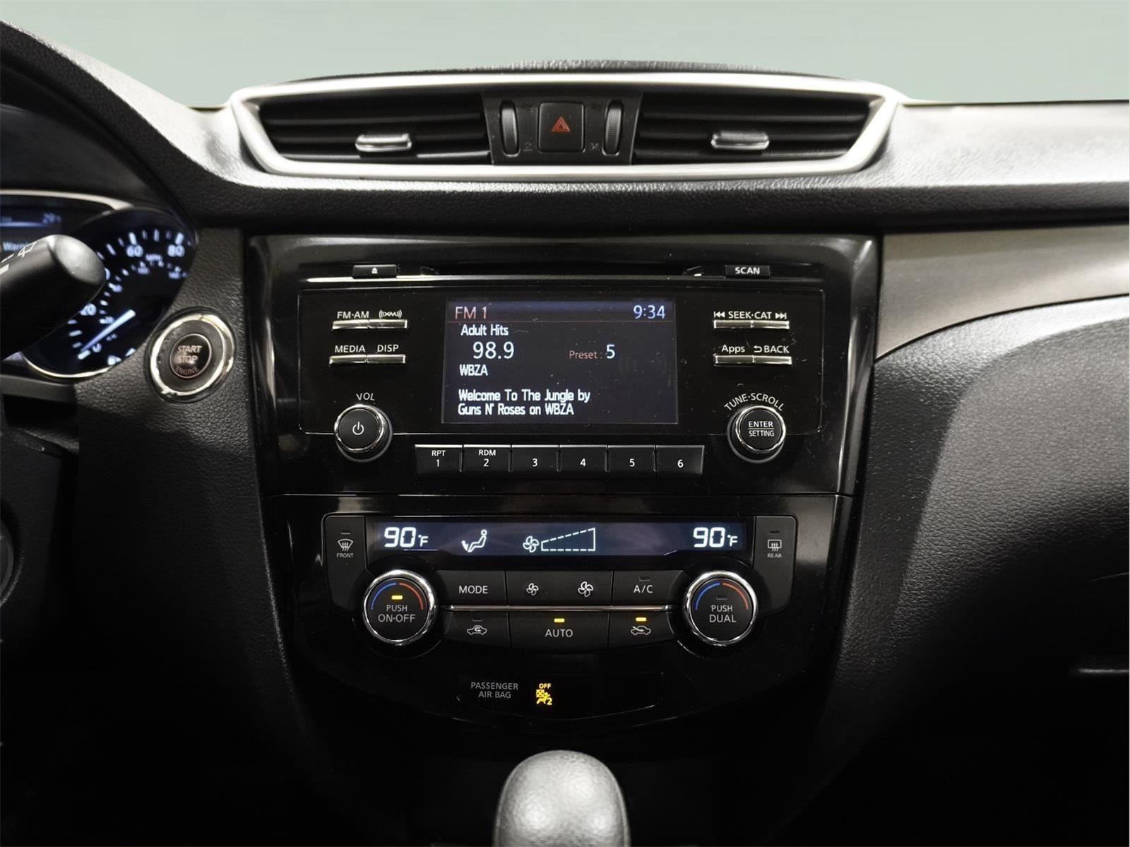 2016 Nissan Rogue SV